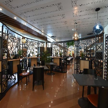 Hotel Celis Barcis Bagian luar foto