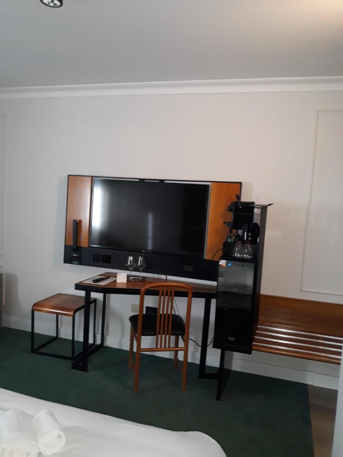 Hotel Celis Barcis Bagian luar foto