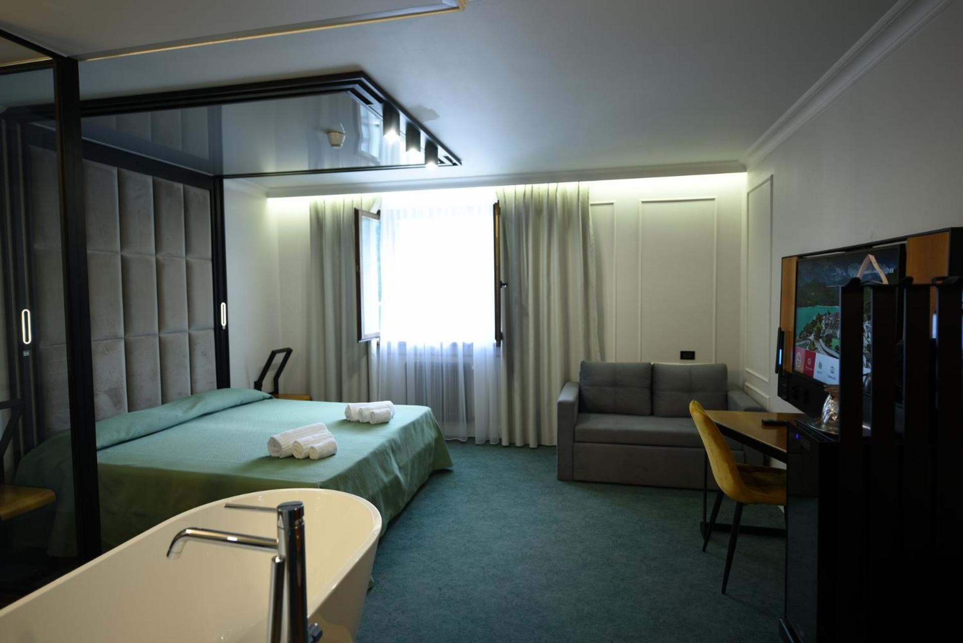 Hotel Celis Barcis Bagian luar foto