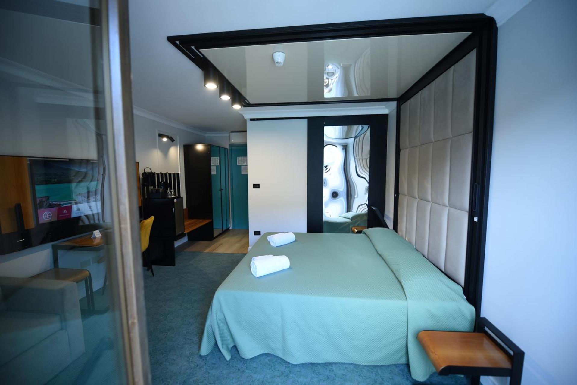 Hotel Celis Barcis Bagian luar foto