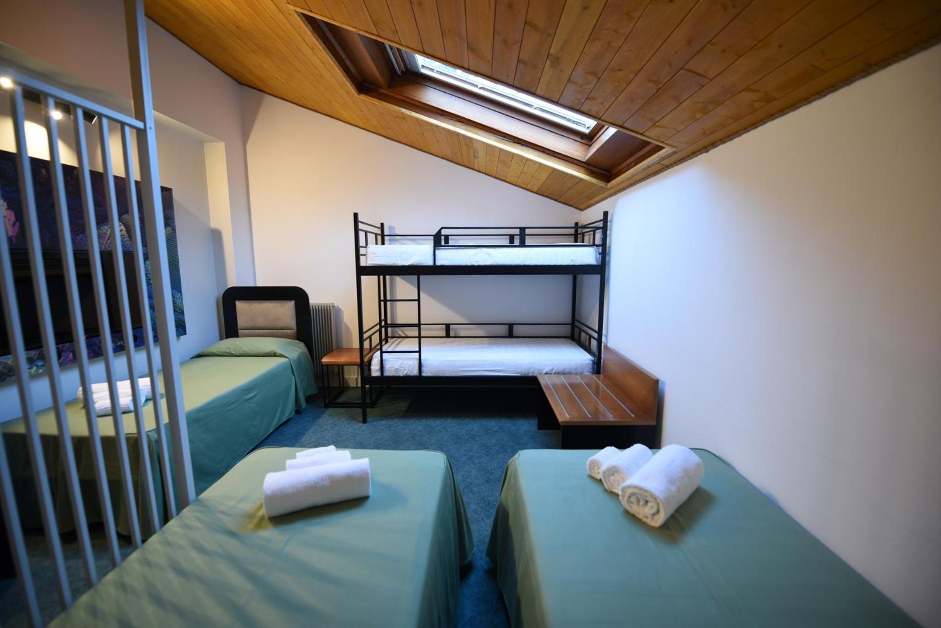 Hotel Celis Barcis Bagian luar foto